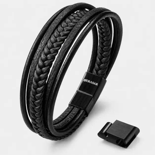 Stilrent Svart & Brunt Läderarmband Från Serasar – rockig T-shirt från Zavall & Beard